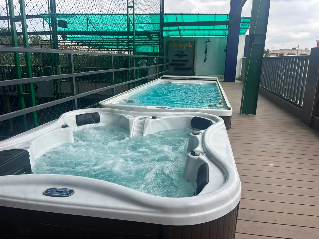 Jacuzzi de l’espace bien-être METROPOLIS